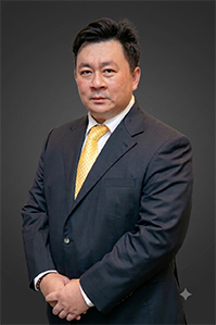 Mr Ong Zhen Yuan